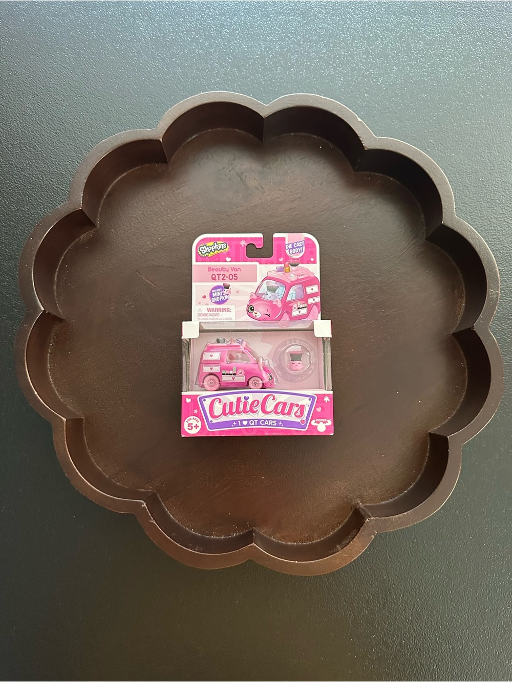 Shopkins Cutie Cars With Mini Shopkin QT2-05 Beauty Van